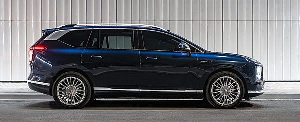 30万级纯电SUV二选一 昊铂HL能否挑战理想i8？