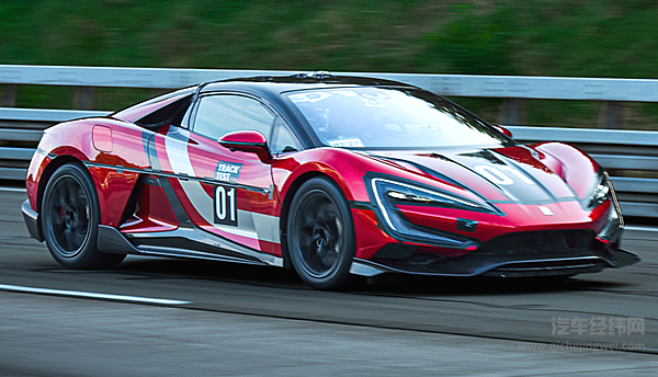 赛道破局技术领航 中国新能源汽车即将开始竞速时代