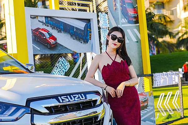 售价14.98万起 全新一代D-MAX组团上市