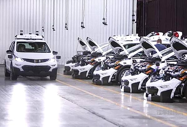 通用再砸1亿美金，“无方向盘”Cruise自动驾驶车2019年投产