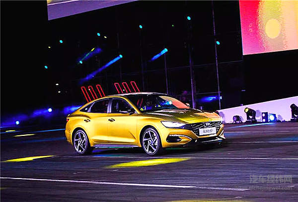 北京现代菲斯塔追赶轿车风潮 思域“神车”地位不保？！