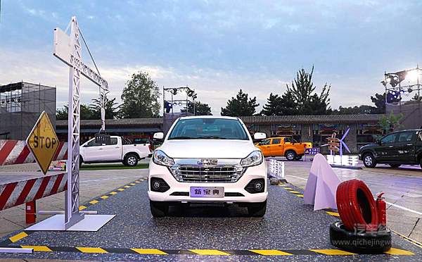 【原创】冲出天下第一关 江铃新宝典塑造8万级皮卡新标杆