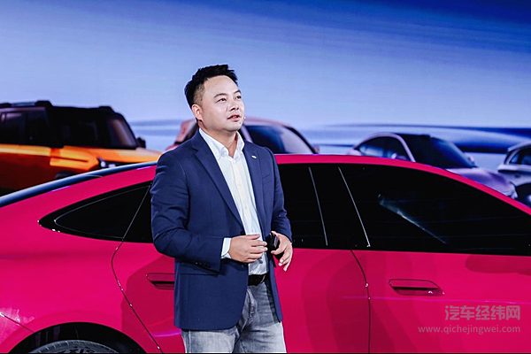 奇瑞汽车股份有限公司执行副总裁李学用在现场讲话