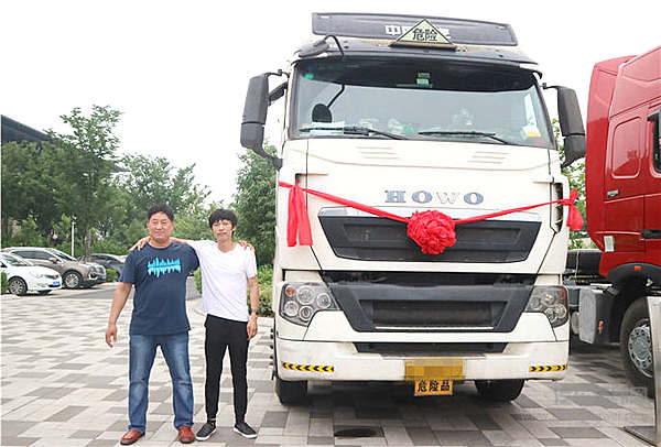 百万英雄俱乐部又添新成员！豪沃T7H危化品牵引车三年轻松破百万纪录