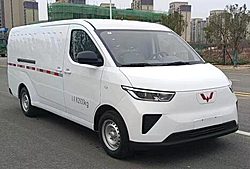 上汽通用五菱揚(yáng)光 純電動 封閉廂式貨車 (VVV5032XDY6WLEV)41.9kwh