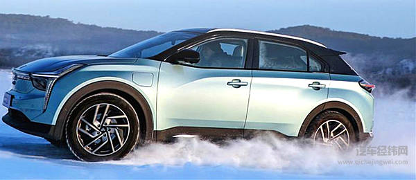  哪吒U解决A柱盲区的设计是：让它消失！