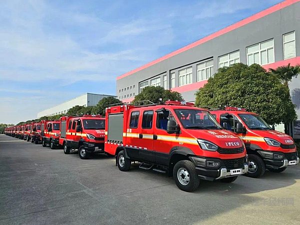 使命必达的森林守护者——欧霸·雷霆消防车助力打赢生态保卫战