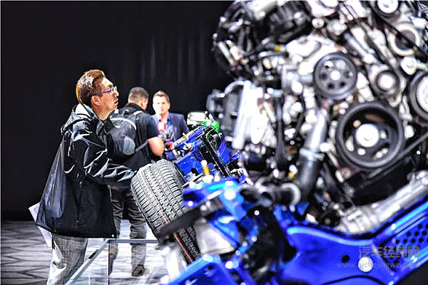 皮卡、肌肉车的狂欢，是底特律的孤单