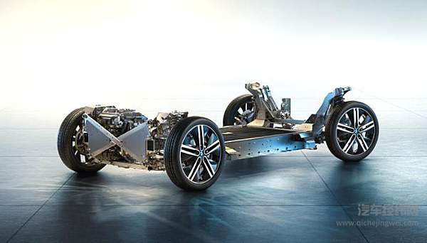 自带“女王副驾” mini版宝马商务车凭精致胜出！