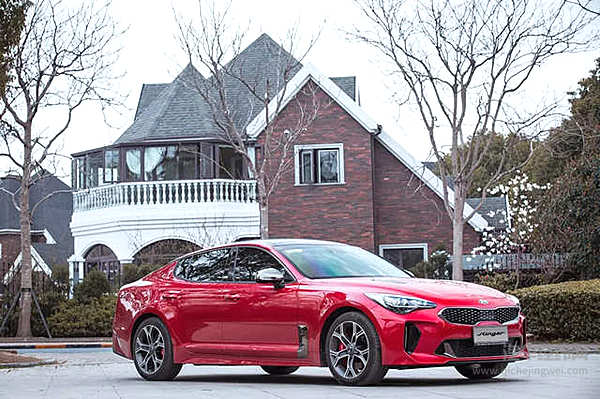 这辆车的颜值只能给九分 少一分怕TA骄傲