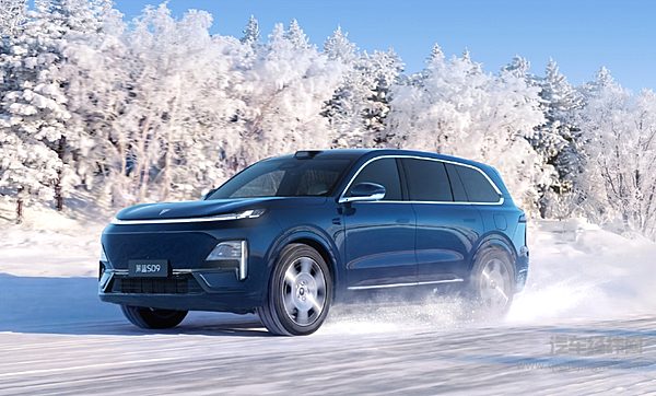 长安汽车朱华荣两会建言：加快修订道交法 助力自动驾驶规模化落地