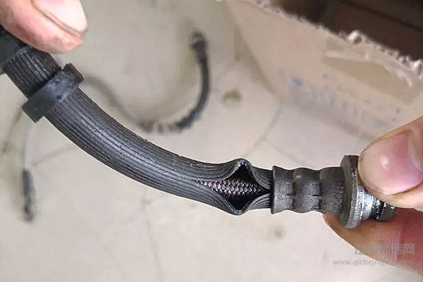 蒙迪欧官宣停产 曾经的小马丁陨落！