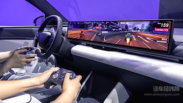 百度首款车型亮相 极越01能否达成月销破万的目标？