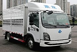 东风柳汽乘龙翼威2 复合版 200kw 4X2 4.2米 仓栅式纯电动轻卡载货车 (LZ5049CCYL2AZBEV1001)165.16kwh