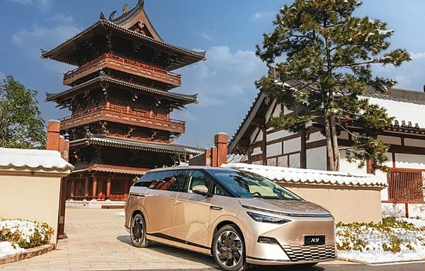 小鹏定下智驾发展新目标 是不切实际还是更接地气？