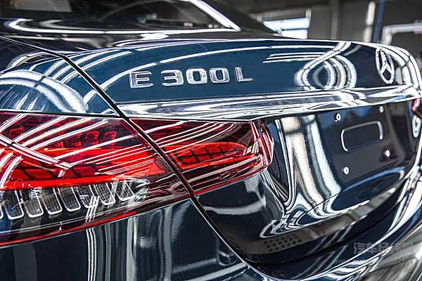 新一代梅赛德斯-奔驰长轴距E级车在北京奔驰投产 