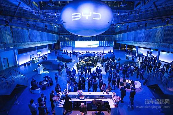 比亚迪进入瑞士市场 引领电动出行新风尚