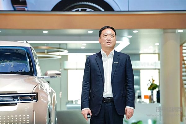 星途携手清华央美开美学公开课 共绘科技新豪华！