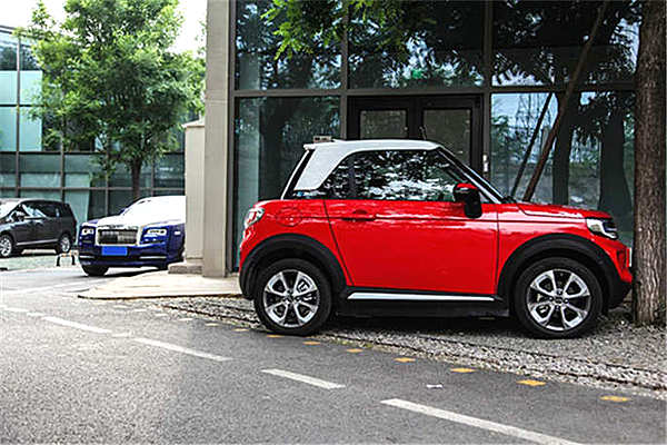 逛街超体贴 北汽LITE-R300萌化少女心！