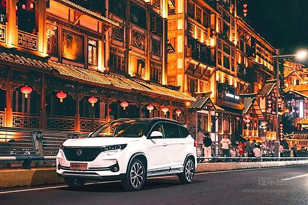 满足年轻化需求 2021款东风风行T5上市