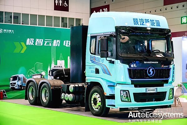 九州汽车生态博览会盛大启幕，首日超10万人前来观展！