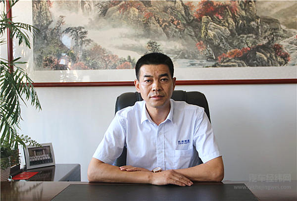 危化品运输不止看油耗 中国重汽与胜通物流深化合作