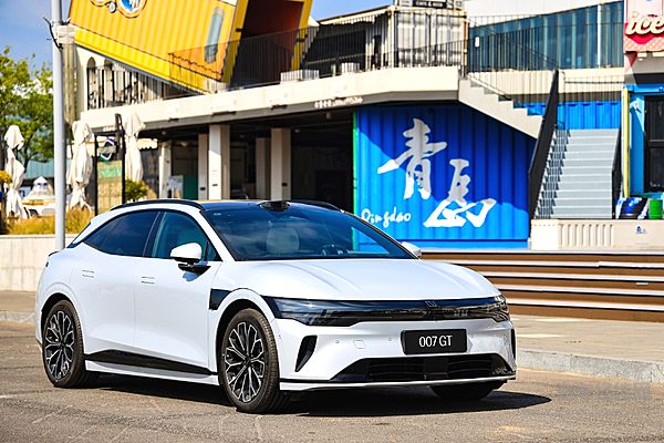 纯电旅行车二选一 极氪007GT能否挑战蔚来ET5T？