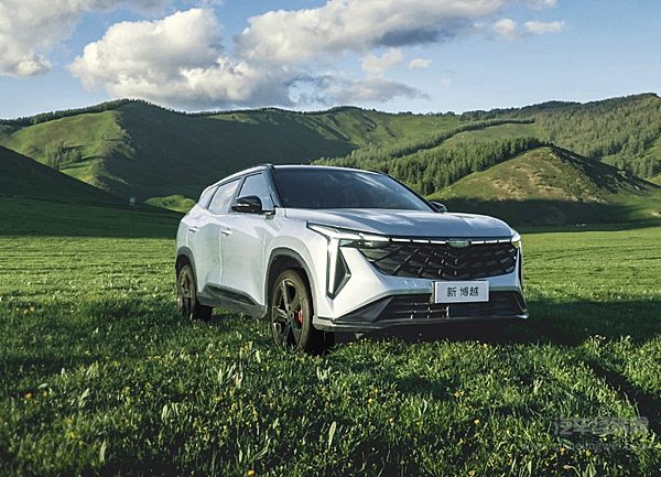 经典燃油车也很香 长安UNI-Z与吉利博越谁更适合家庭用户？