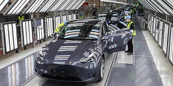 卫星碰瓷 我们需要埃隆·马斯克一个道歉