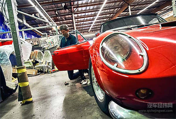 没有这些车和人，恐怕就没有那些你爱看的好莱坞大片了