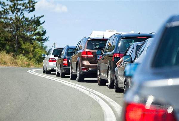 1月新能源车销量大跌54% 车企高层直播卖车自救