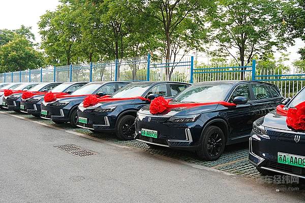 创维汽车超充车型交付暨参观座谈会成功举行