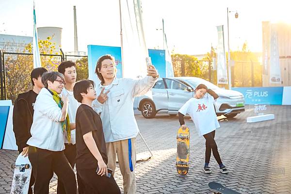 携手中国滑板队 比亚迪亮相全国滑板锦标赛