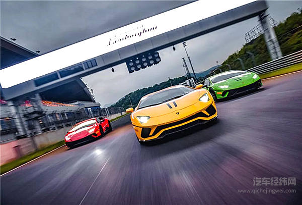 全世界的有钱人这么多？！都能买得起兰博基尼？