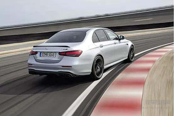 斯图加特硬汉 兼顾暴力与省油的奔驰AMG E级