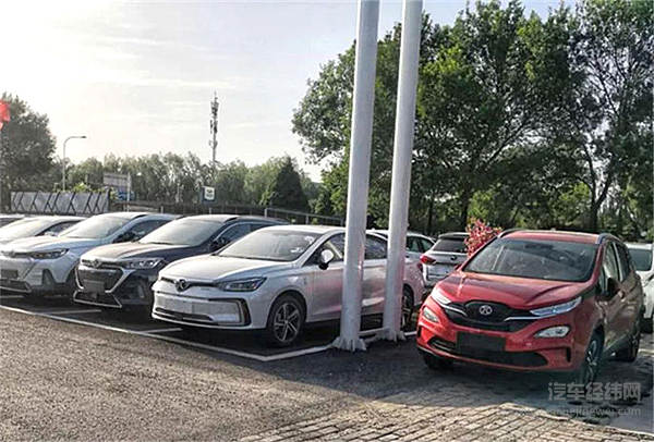 库存高筑、优惠巨幅，补贴退坡难敌新能源车“涨声”低迷