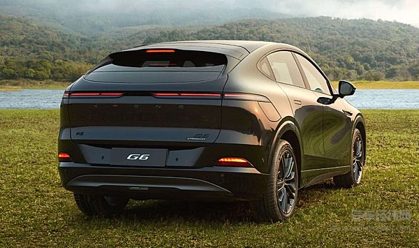 极氪X焕新上市 同等价位下选它还是小鹏G6？