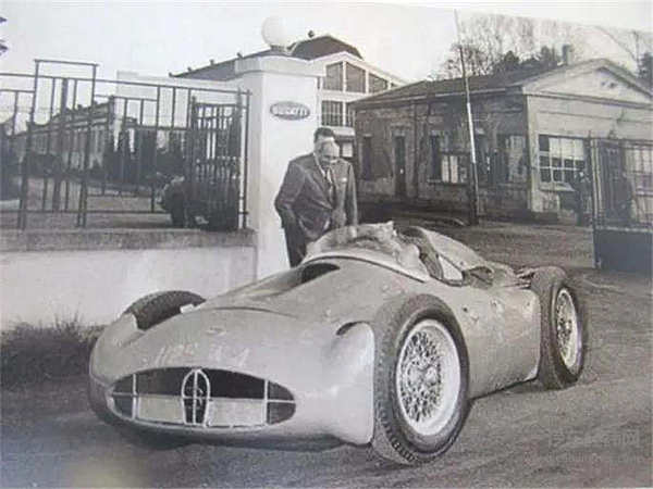 远古时期的布加迪，也有一部让人感到羞耻的赛车