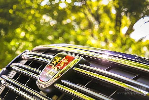 上汽荣威RX8让2018世界杯开幕的那一天很有感觉