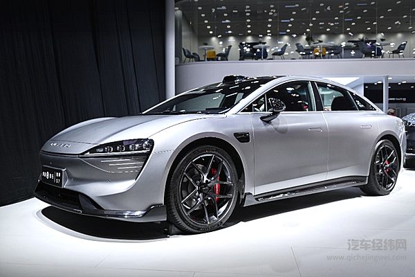 都有华为的金字招牌 智界销量为什么不如问界？