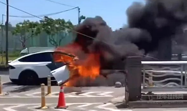 屡屡着火 新能源电动车起火问题的根源到底出现在哪里？