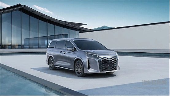 比亚迪夏亮相成都车展 有华为加持的岚图梦想家可否与之一战？