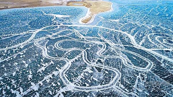 在冰面一次解锁6大F1赛道 我“漂”了