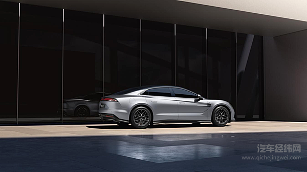 运动与优雅兼备 百万级新能源旗舰轿车比亚迪仰望U7官图发布