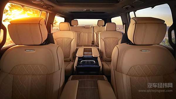 豪华V8车型聚众上线 JEEP大瓦格尼威风不减