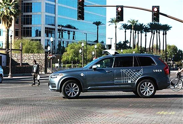 Uber无人驾驶汽车撞人致死 这个“锅”该谁来背？