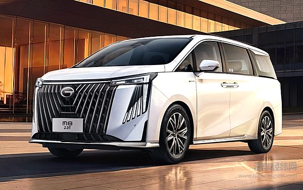 燃油 + 混动双动力 传祺M8 2.0T尊享版18.98万上市