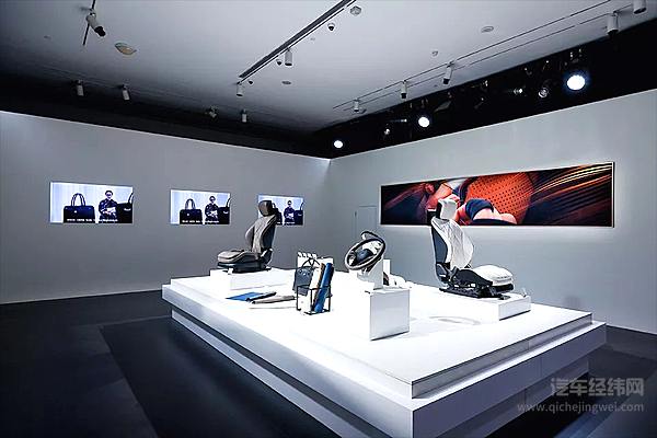 回溯迈巴赫品牌百年传奇 给你一场车轮之上的艺术展