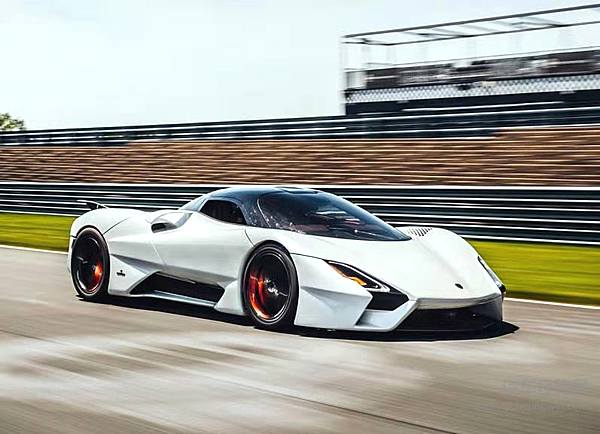 限量布加迪售价800万欧元 相当于买了一架飞机！