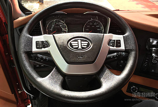 一汽解放新J6震撼发布 传承经典持续领航